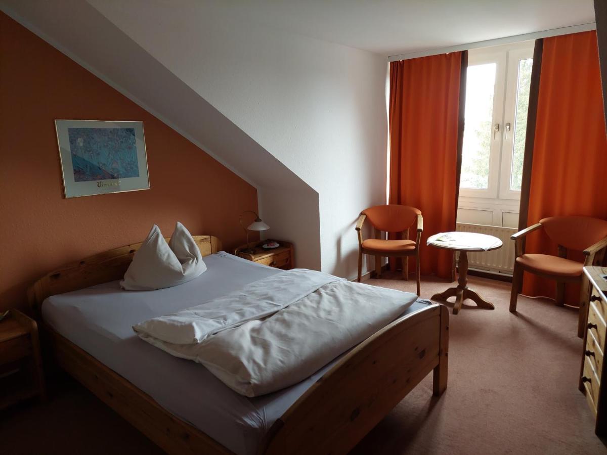 Neustaedter Hof Hotel Garni นอยชตัดท์ อัม รูเบนแบร์เกอ ภายนอก รูปภาพ